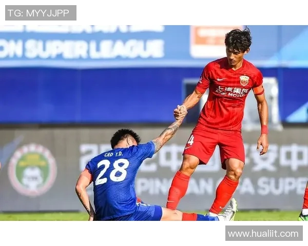 上港与申花次回合激战在即球迷期待巅峰对决再续恩怨情仇 上港与申花次回合激战在即球迷期待巅峰对决再续恩怨情仇