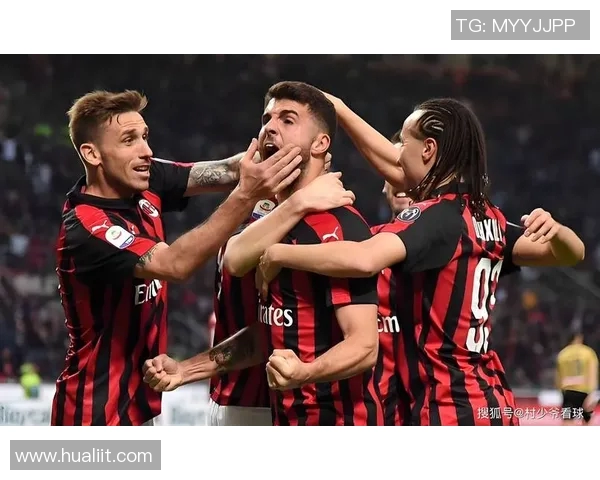意甲球队AC米兰签下前锋,引发球迷热议和期待