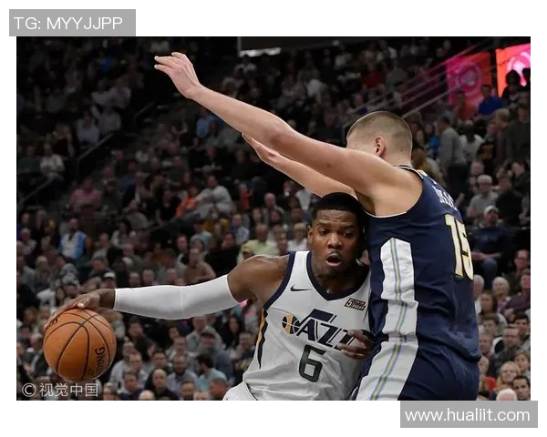 爵士与掘金激战正酣文字直播全程回顾与精彩瞬间分析